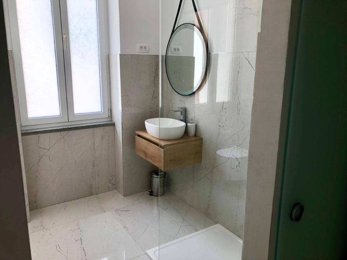 Hedone City Luxury Apartments With Free Parking Пула Екстериор снимка