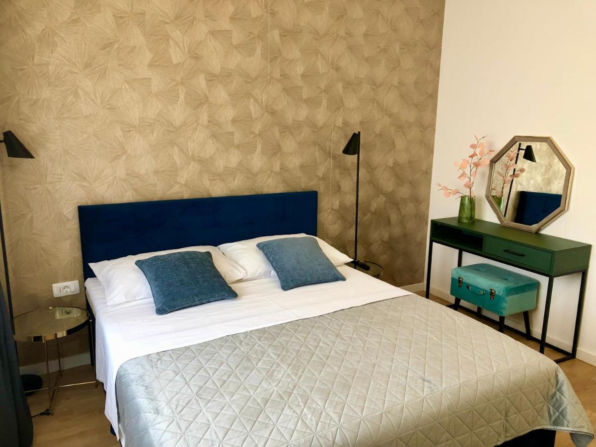 Hedone City Luxury Apartments With Free Parking Пула Екстериор снимка