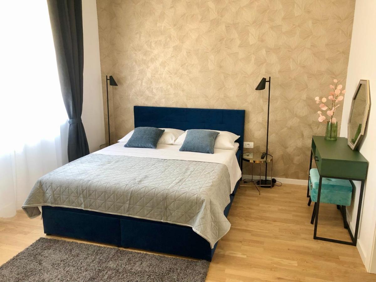 Hedone City Luxury Apartments With Free Parking Пула Екстериор снимка