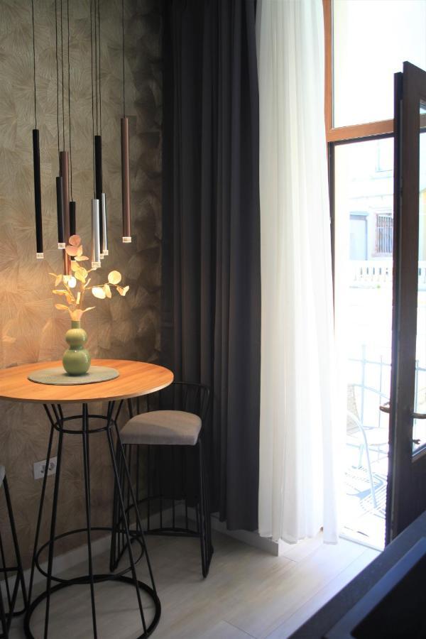 Hedone City Luxury Apartments With Free Parking Пула Екстериор снимка