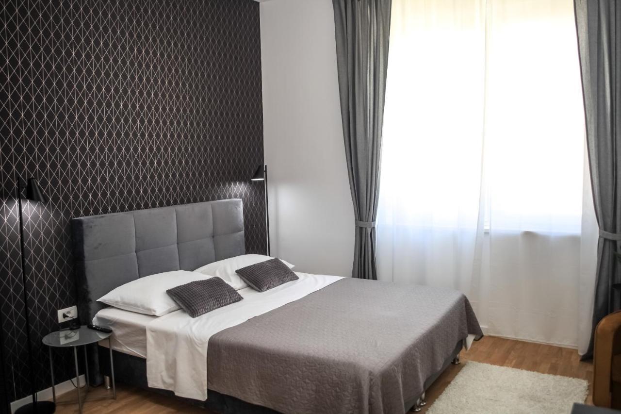 Hedone City Luxury Apartments With Free Parking Пула Екстериор снимка