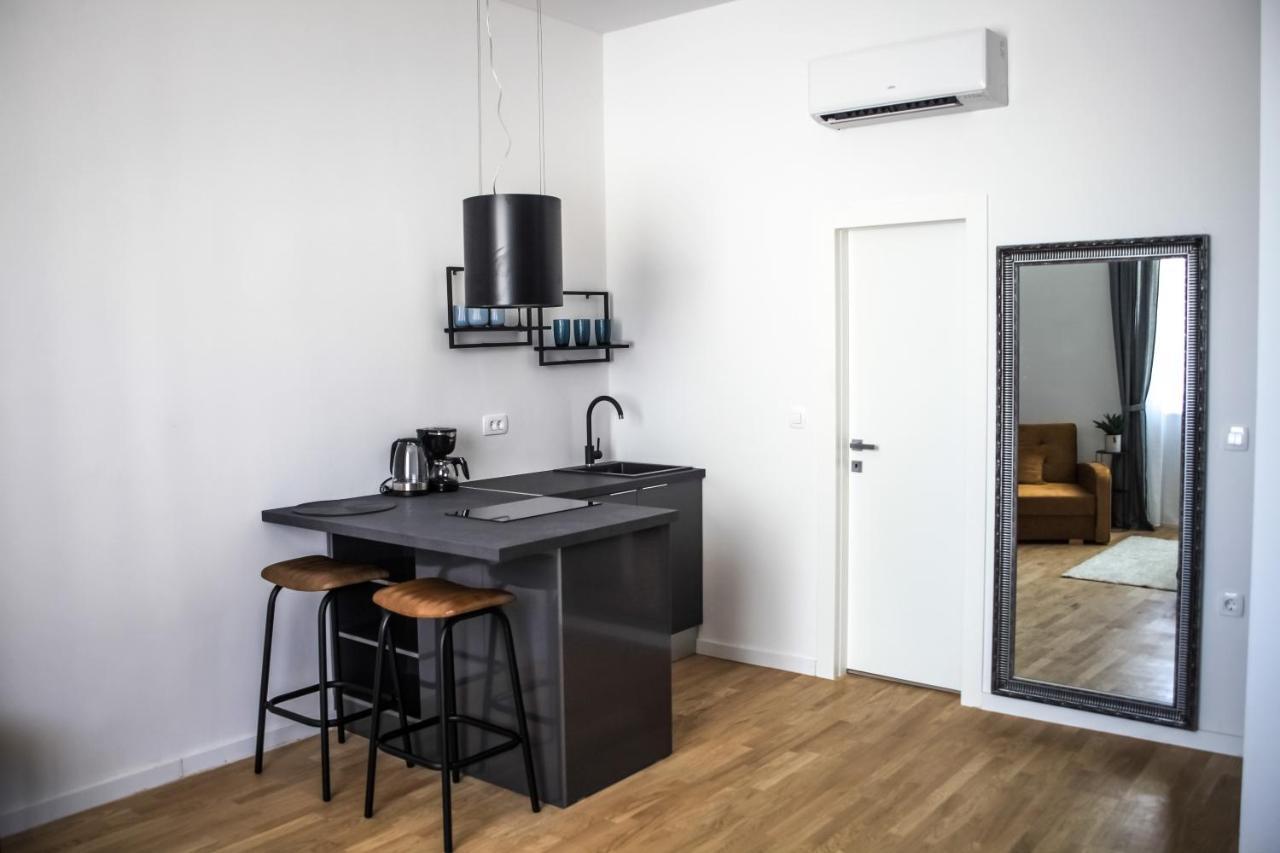 Hedone City Luxury Apartments With Free Parking Пула Екстериор снимка
